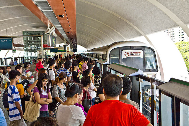 シンガポールの都市鉄道33駅で無料WiFiの接続可能へ