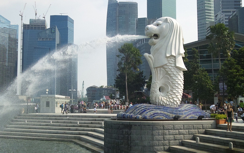 「シンガポール経済の徹底的見直しが必要」、企業首脳見解