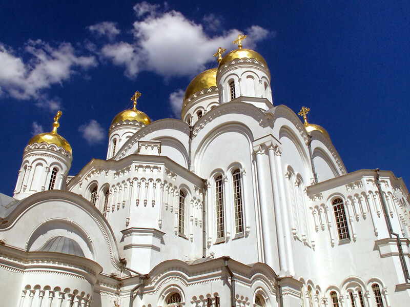 ロシア、ルーブル安で夏季の観光客数が増加