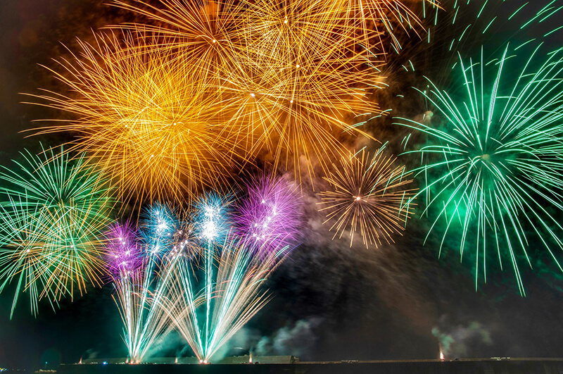 香港・国慶節の花火、昨年よりも１万発多く華やかに