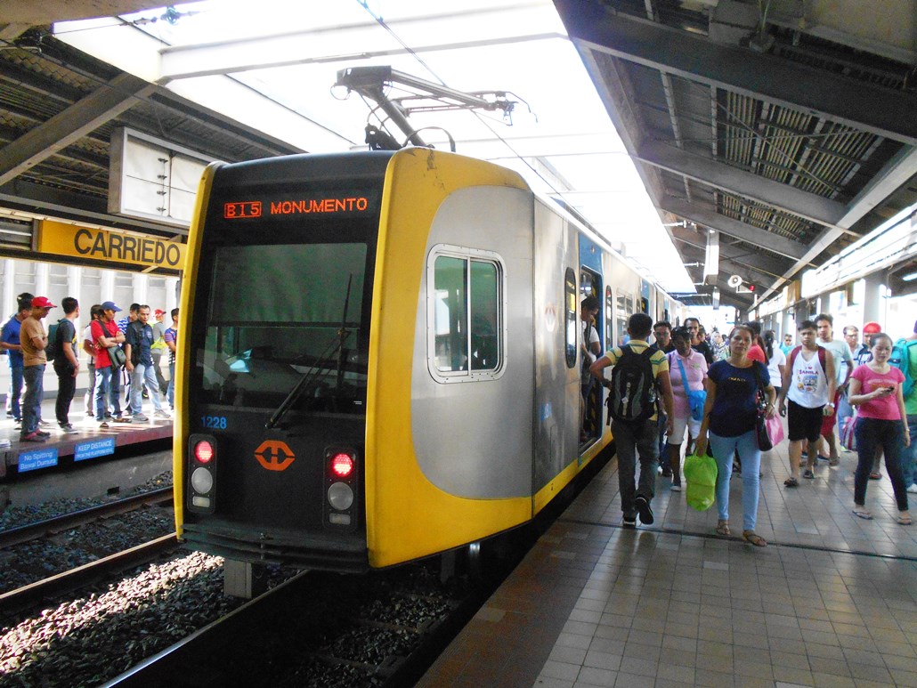 企業の横暴で10年間止まっていたマニラ市内の鉄道建設、ようやく繋がる一駅分