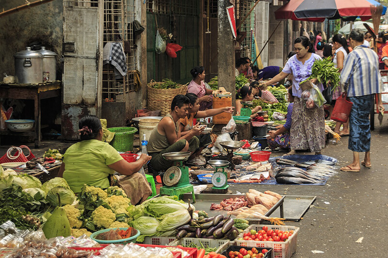 ドル高に伴いミャンマーの基礎的生活物資の値上がりが顕著に