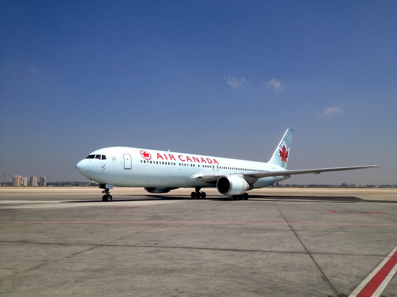 カナダ、ボーイング７３７ＭＡＸ機を運航停止　安全性を懸念