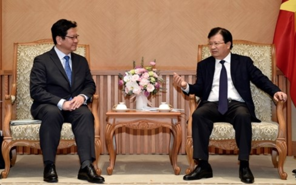 ベトナム: 副首相が国際協力で日本銀行のリーダーを迎える