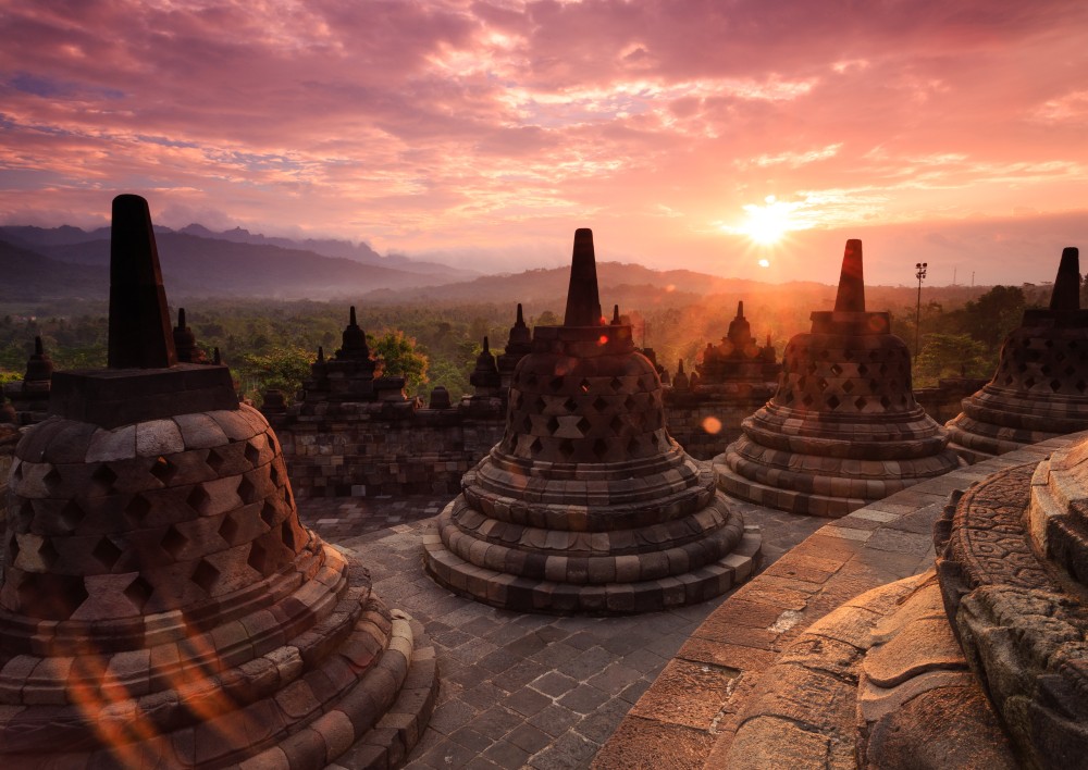 インドネシア：最上層立ち入り制限　ボロブドゥール寺院　相次ぐマナー違反受けて