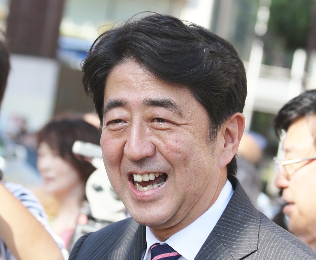 日本：安倍首相が追加検査で再び病院、「仕事に頑張りたい」