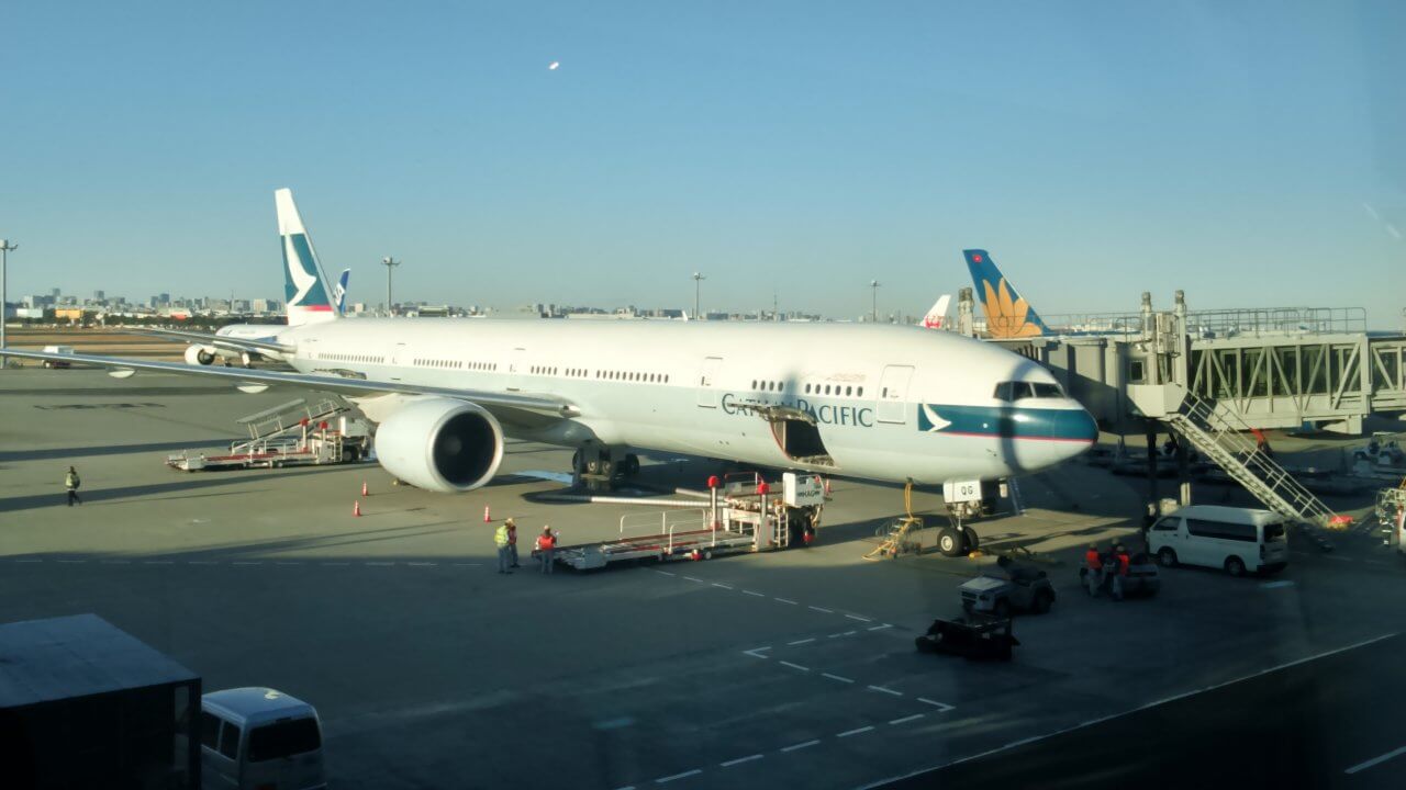 香港：武漢へチャーター機で５３３人帰還