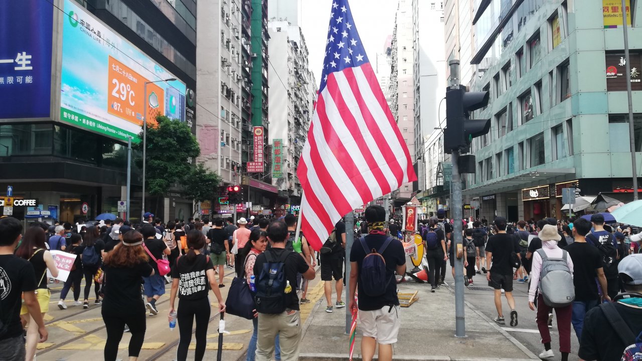 香港：特区政府、「香港自治法案」を非難