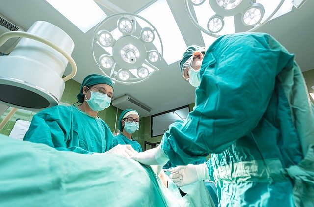 韓国：コロナ重症患者に両肺の移植手術、快方に向かう