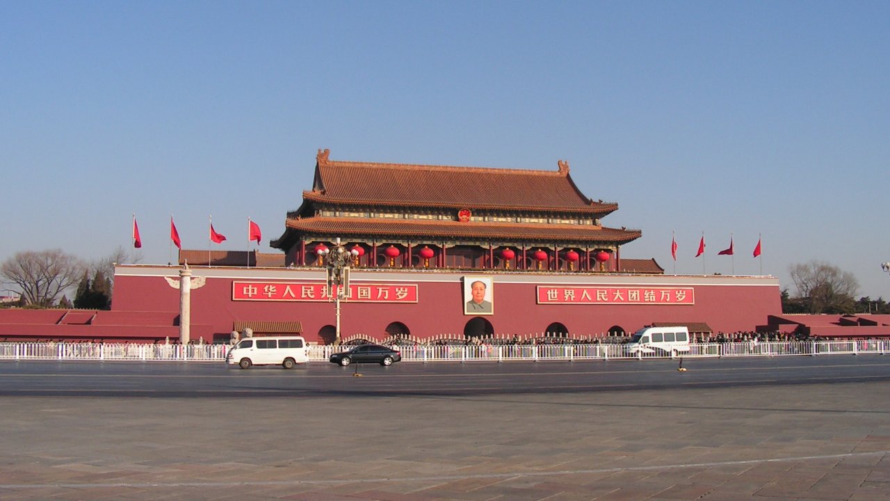 中国：北京、屋外でのマスク強制令を解除