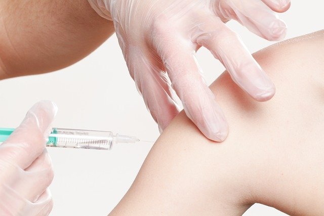 韓国：インフル予防接種中止せず　「死亡原因の可能性低い」
