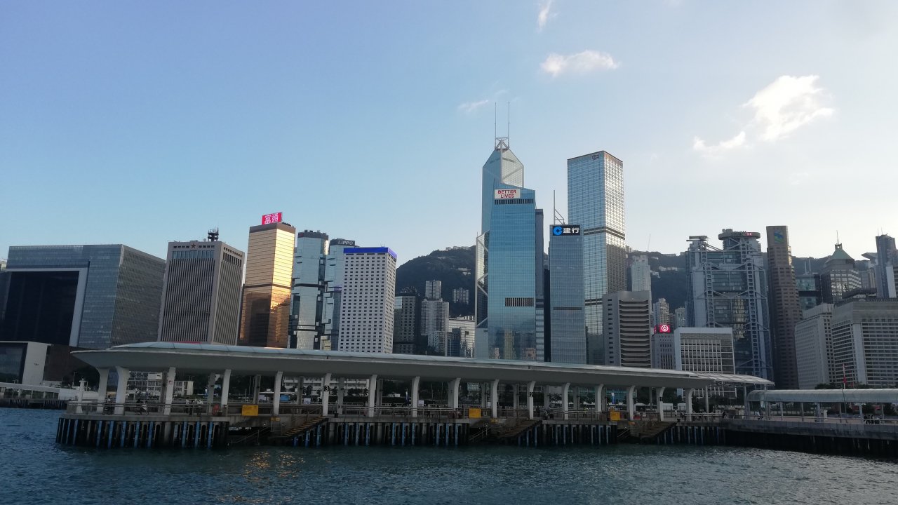 香港：第３四半期のＧＤＰマイナス３．５％