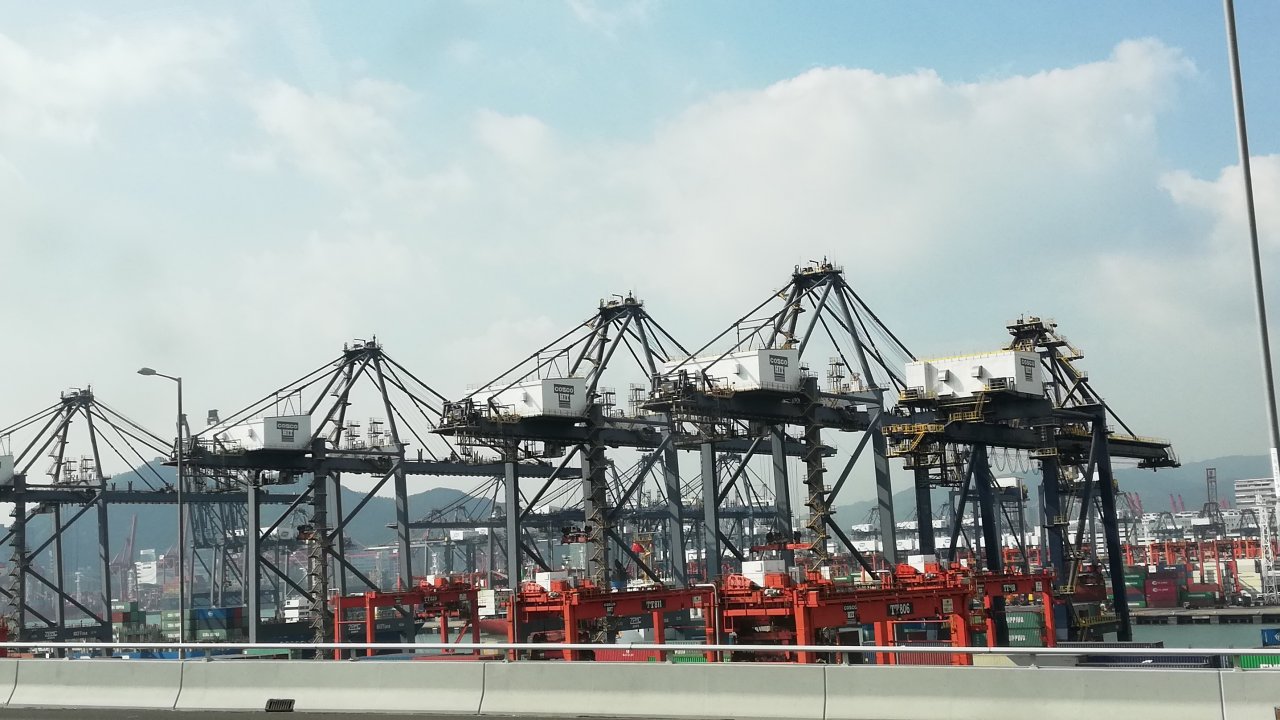 香港：香港の輸出、２月は０・９%増