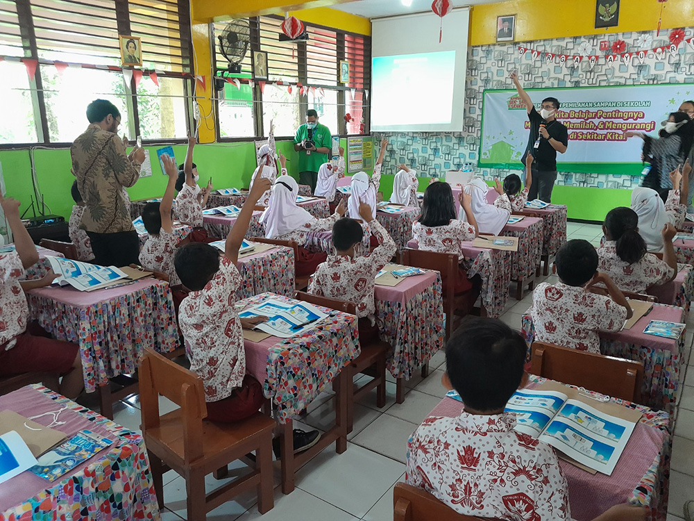 インドネシア：ごみ分別の大切さ説く　ユニ・チャーム現法　ジャカルタの小学校で